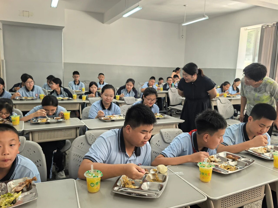 康元公司：开学第一餐开启校园美味新征程