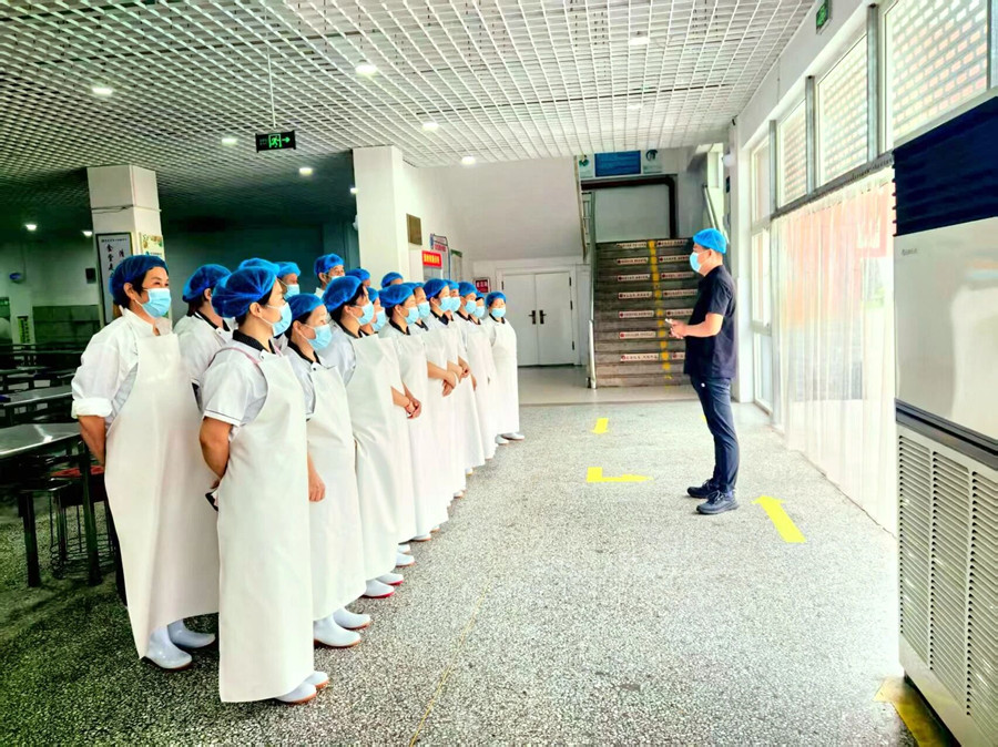 康元公司：守护开学季 筑牢校园劳务保障线